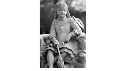 إنيز كلارك – الجثة التي تخشى البرق