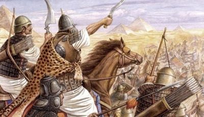 دهاء عمرو بن العاص .. “الذي آمن وأسلم الناس”